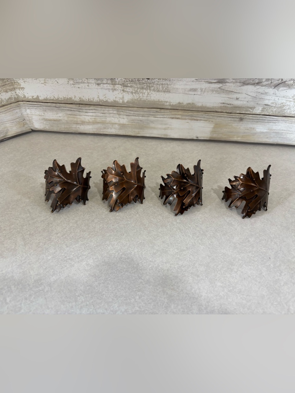 4pc metal copper coloured Maple leaf napkin rings